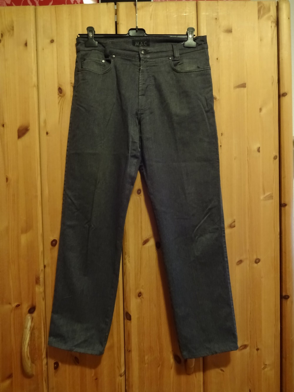 dunkelgraue MAC-Jeans