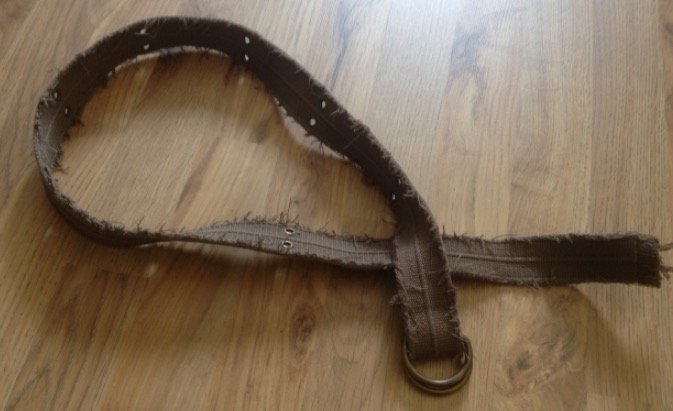 Kurze Hose kariert mit Gürtel