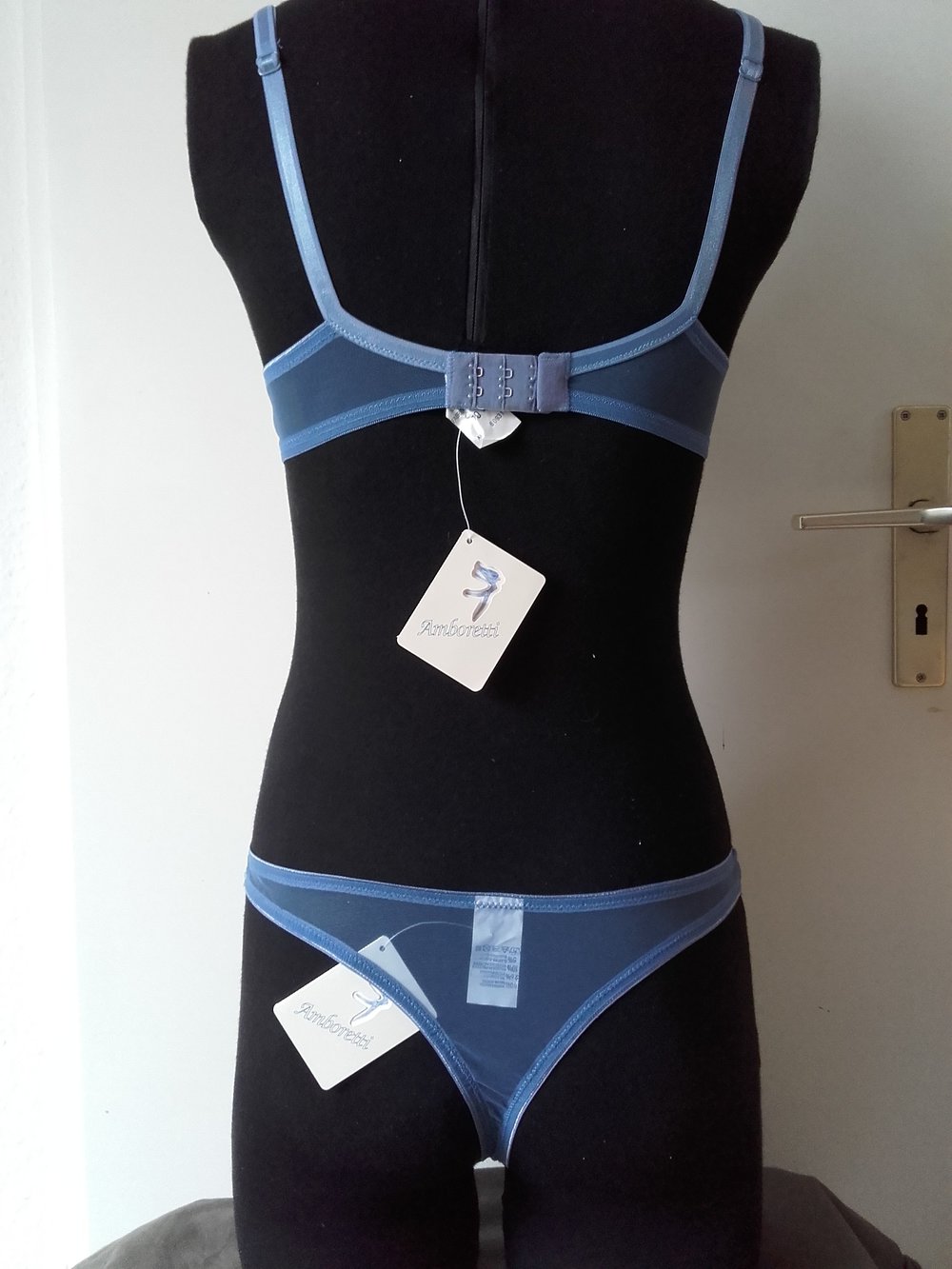 Ambortetti blaues Set aus BH 70B und durchsichtigem Tanga in 38