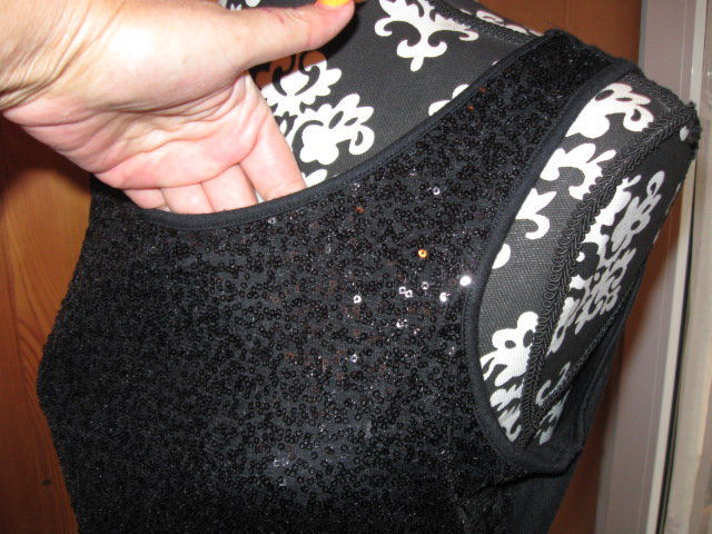 *** Tolles Top mit Pailletten ***