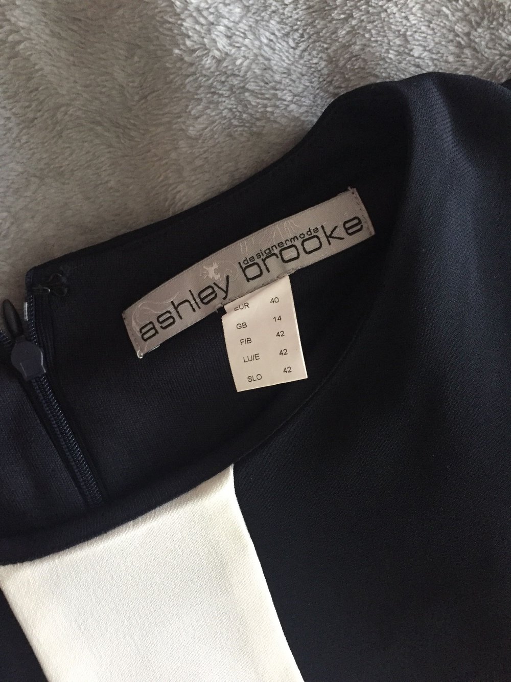 Kleid von Ashley Brooke 