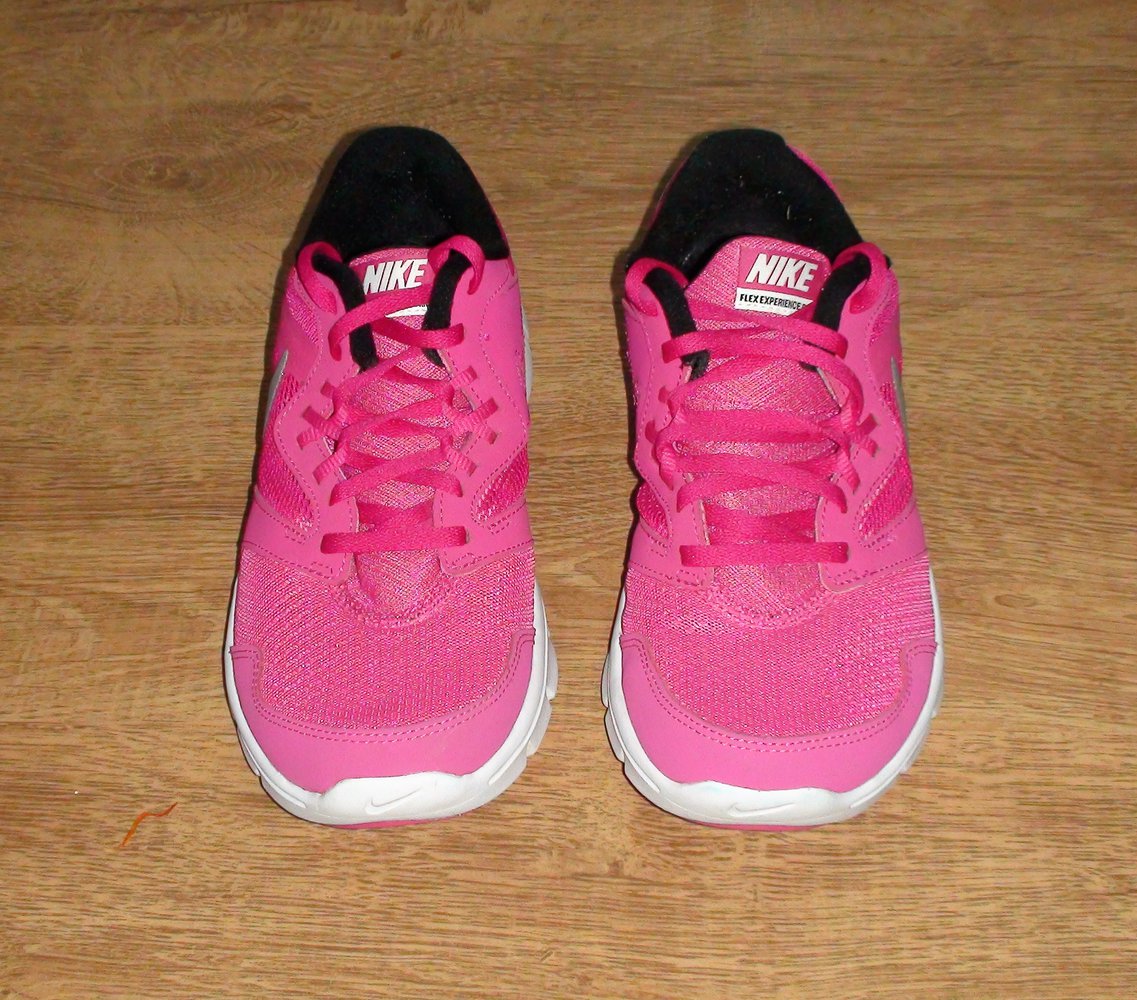 Nike neuwertige Running Sport Schuhe Gr.40