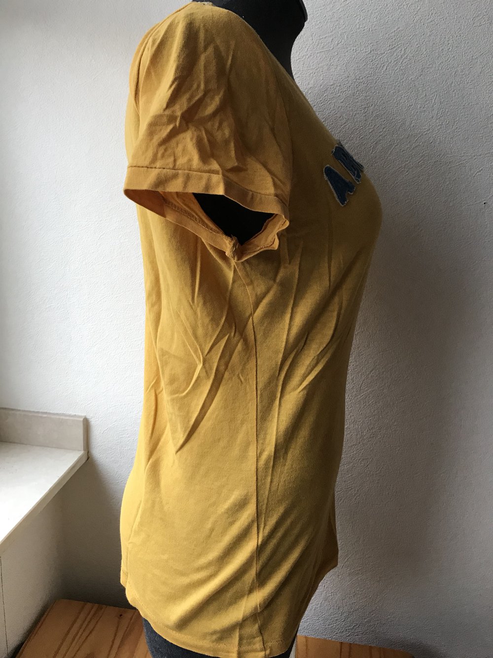 Senfgelbes Abercrombie&Fitch T-Shirt
