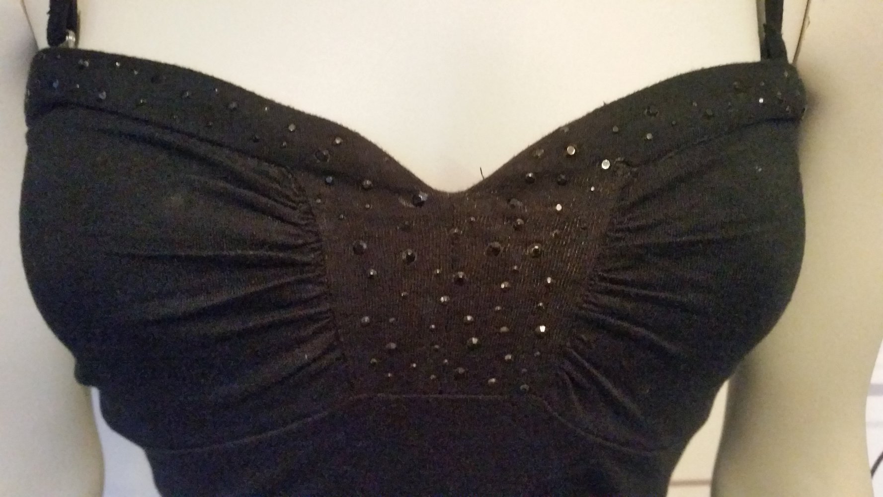 schwarzes Top 