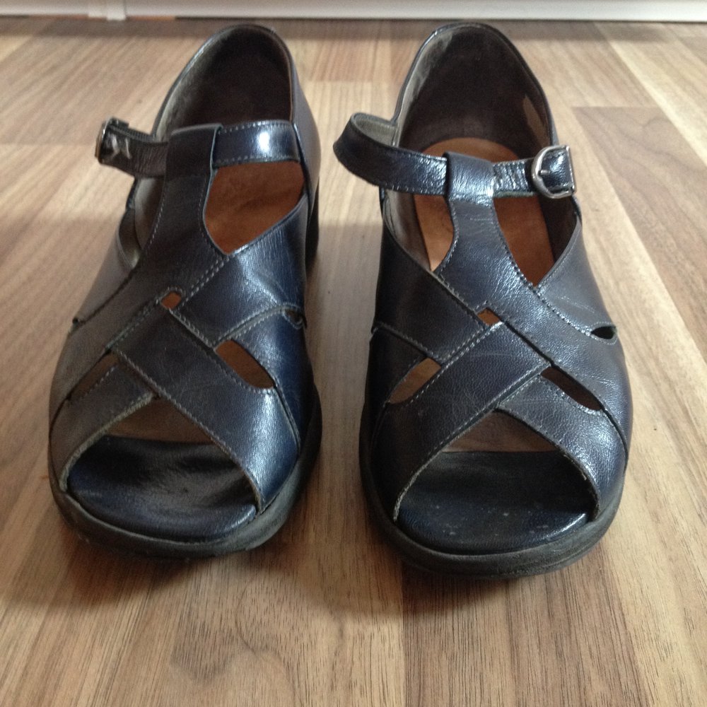 Dunkelblaue Schuhe
