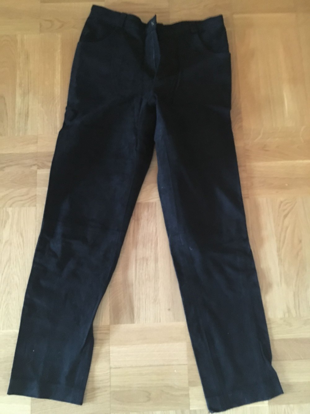 Schwarze Wildleder Hose Grösse 40