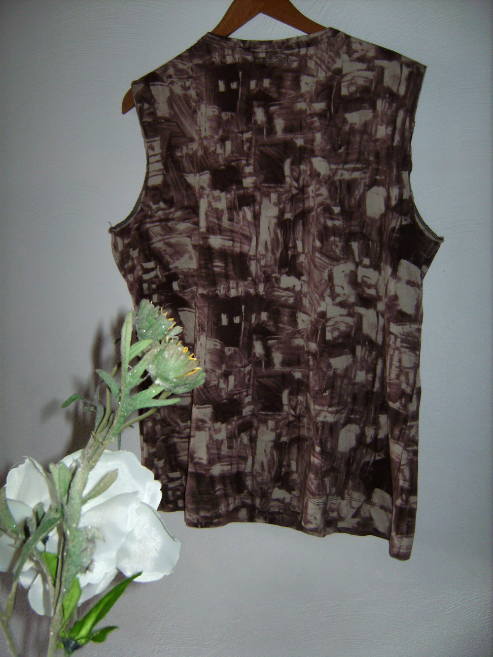 Vera Wang XL, Designer Brand Y2k Fashion Tank Top Printshirt Ärmellos, Cut Out, braun-beige, T-Shirt Batik-Printdruck rostbraun, Oberteil Retro Look