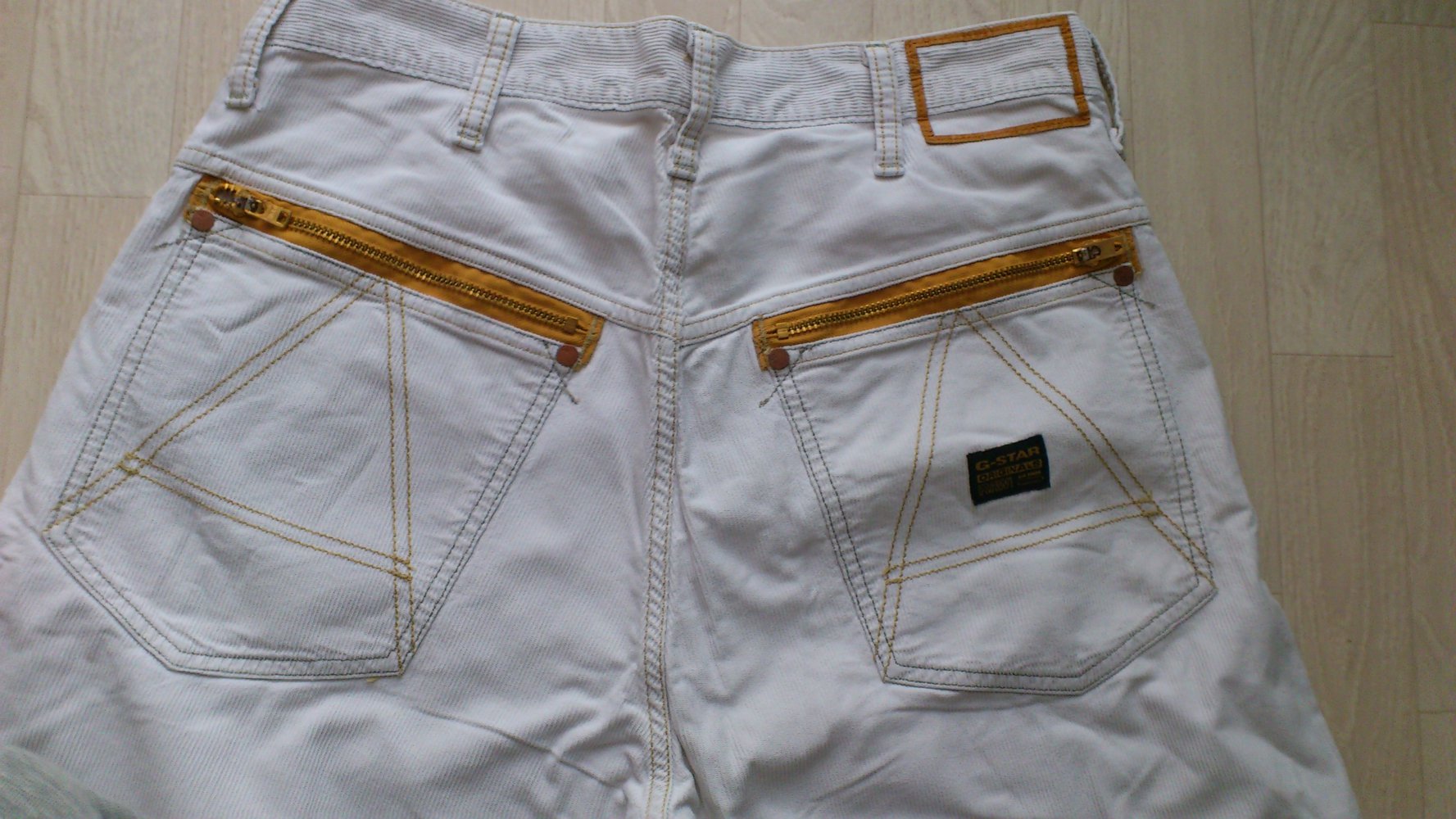 Weiße Herrenhose Gr. 32/32 G-Star weiss gold 