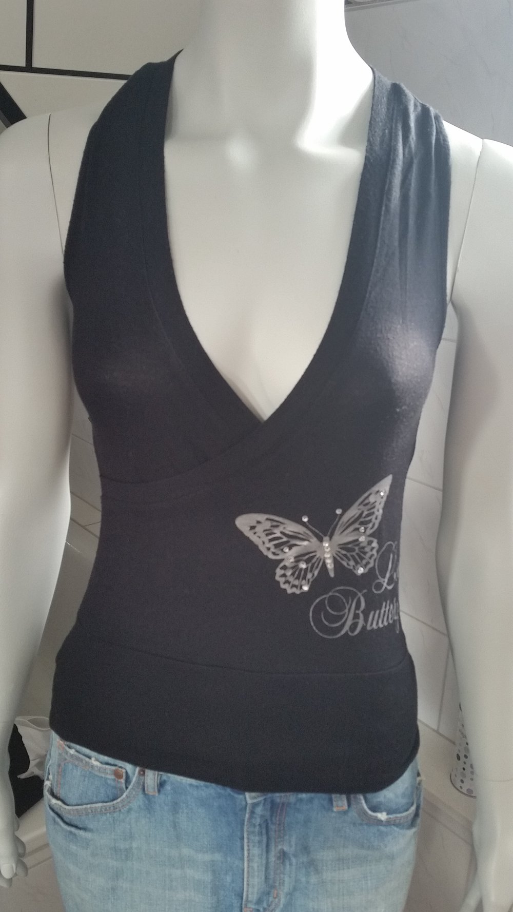 schwarzes Top 
