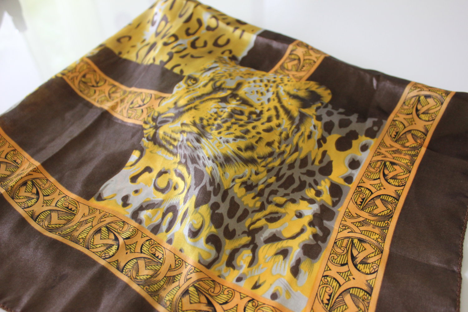 Tuch mit Animalprint