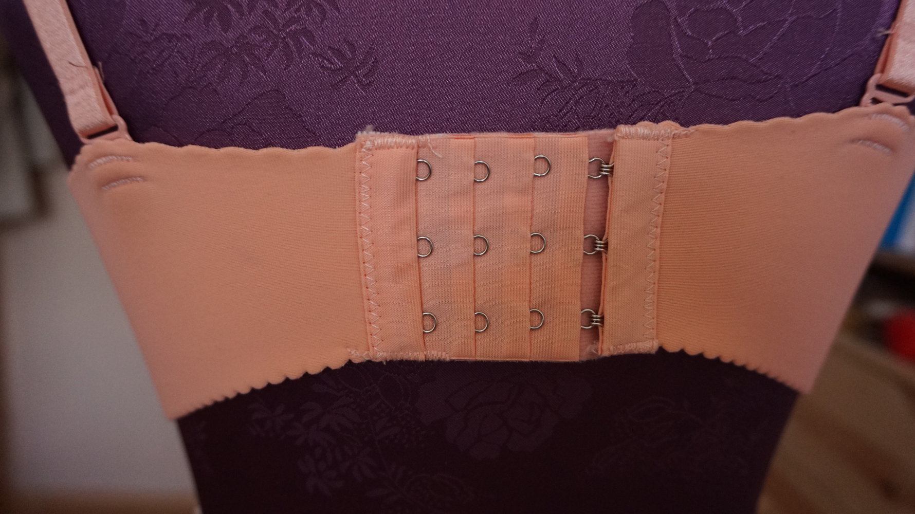 SEAMLESS Apricot farbener BH Gr. 36