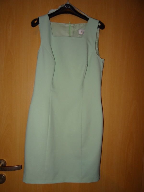 Schönes Etuikleid von Helline Gr. 36 & passendem Blazer mint