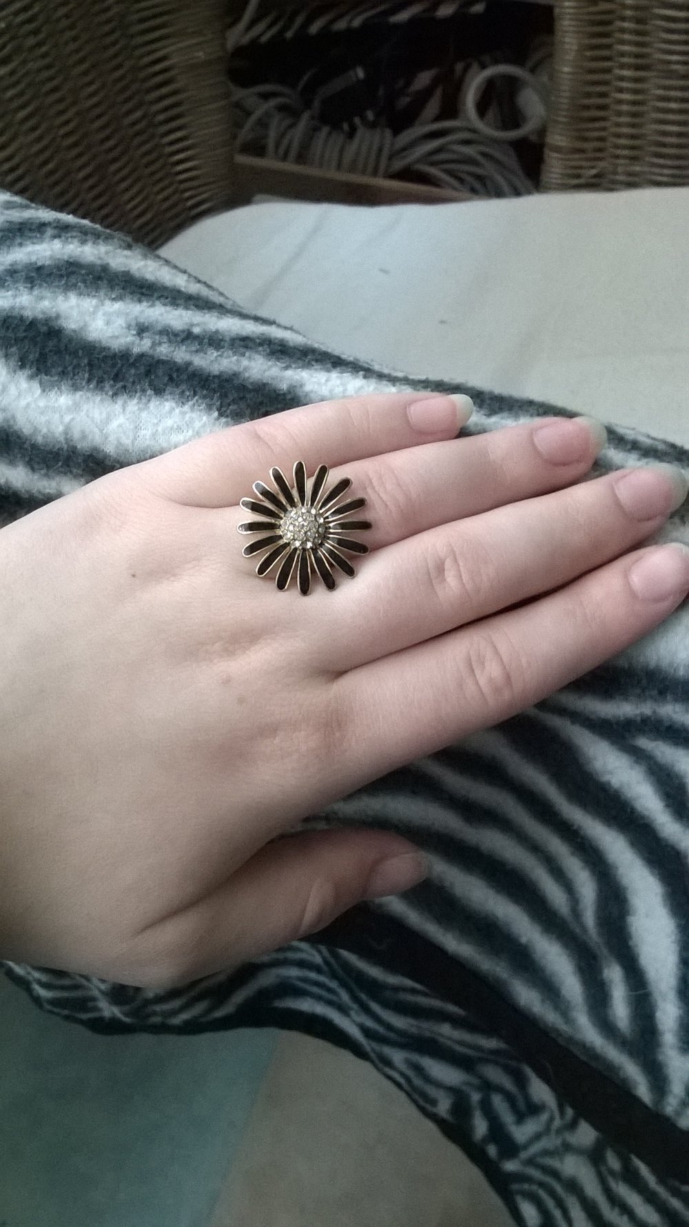 Süßer Blumen-Ring
