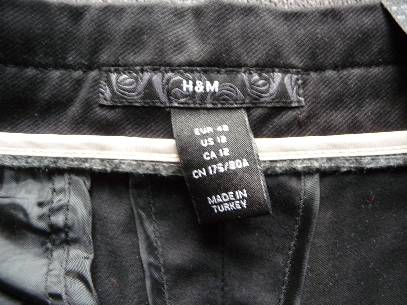  schwarze Hose von H&M Gr. 42