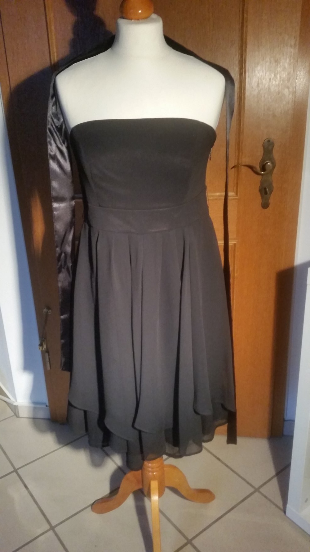 *NEU* Schwarzes Abendkleid 