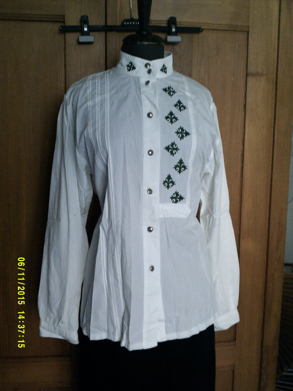 Trachtenbluse