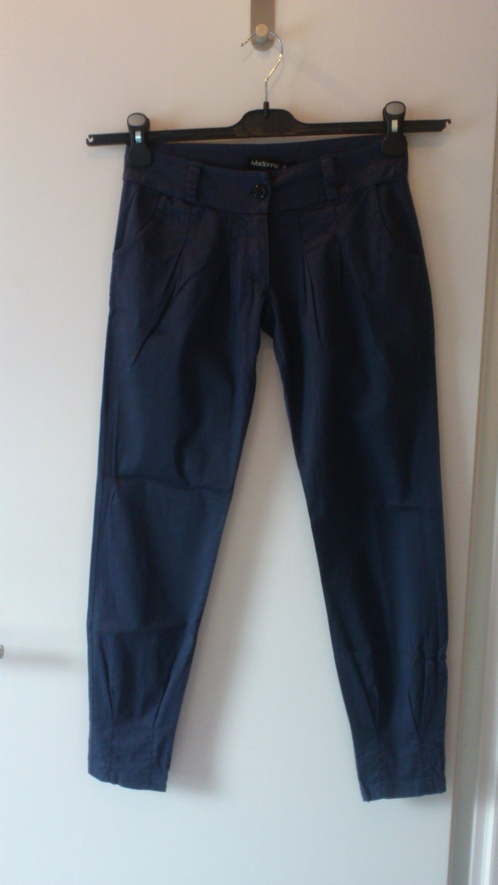 Dunkelblaue Chino in Größe S 36 von Madonna Stoffhose