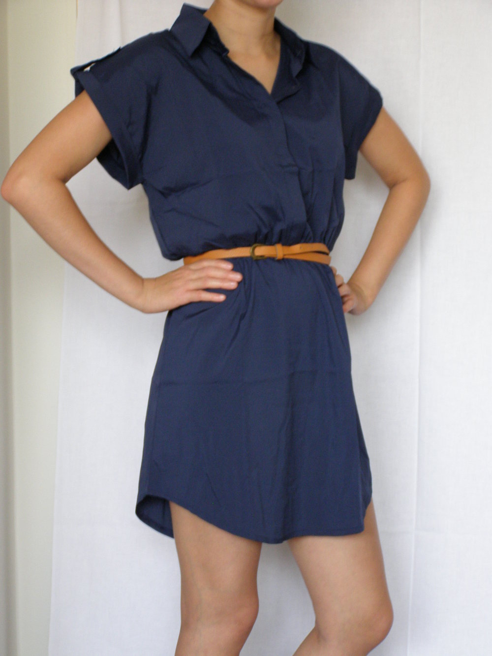 Kleid mit Gürtel