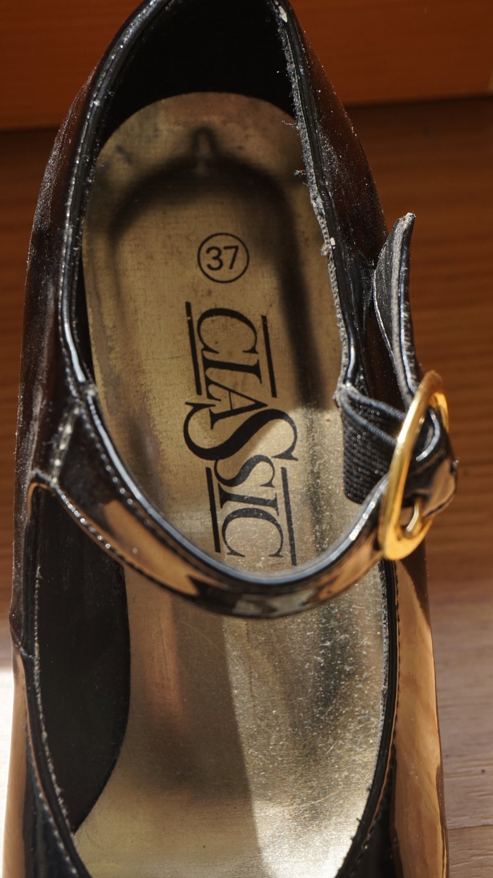 Schwarze Lackpumps