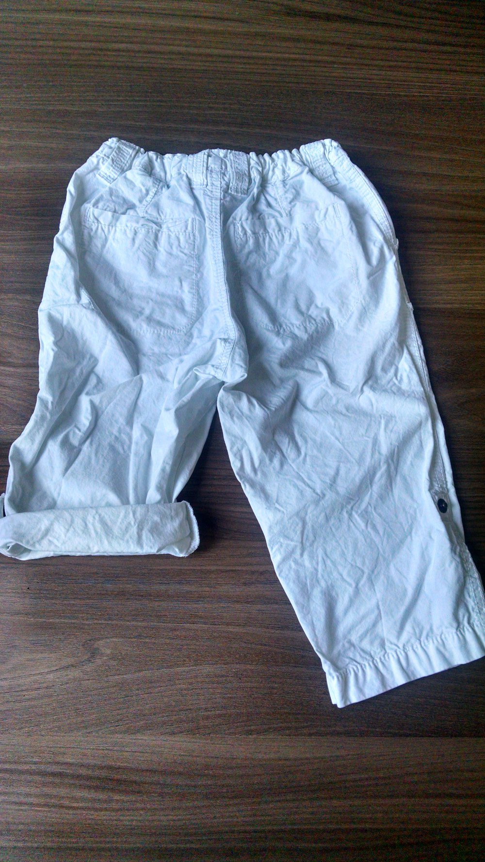 Weiße Sommerhose