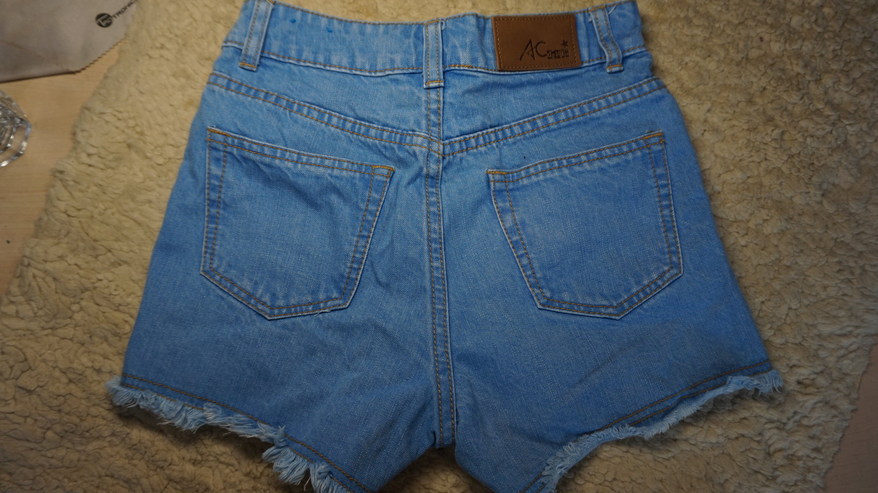 Kurze Jeans hellblau XXS