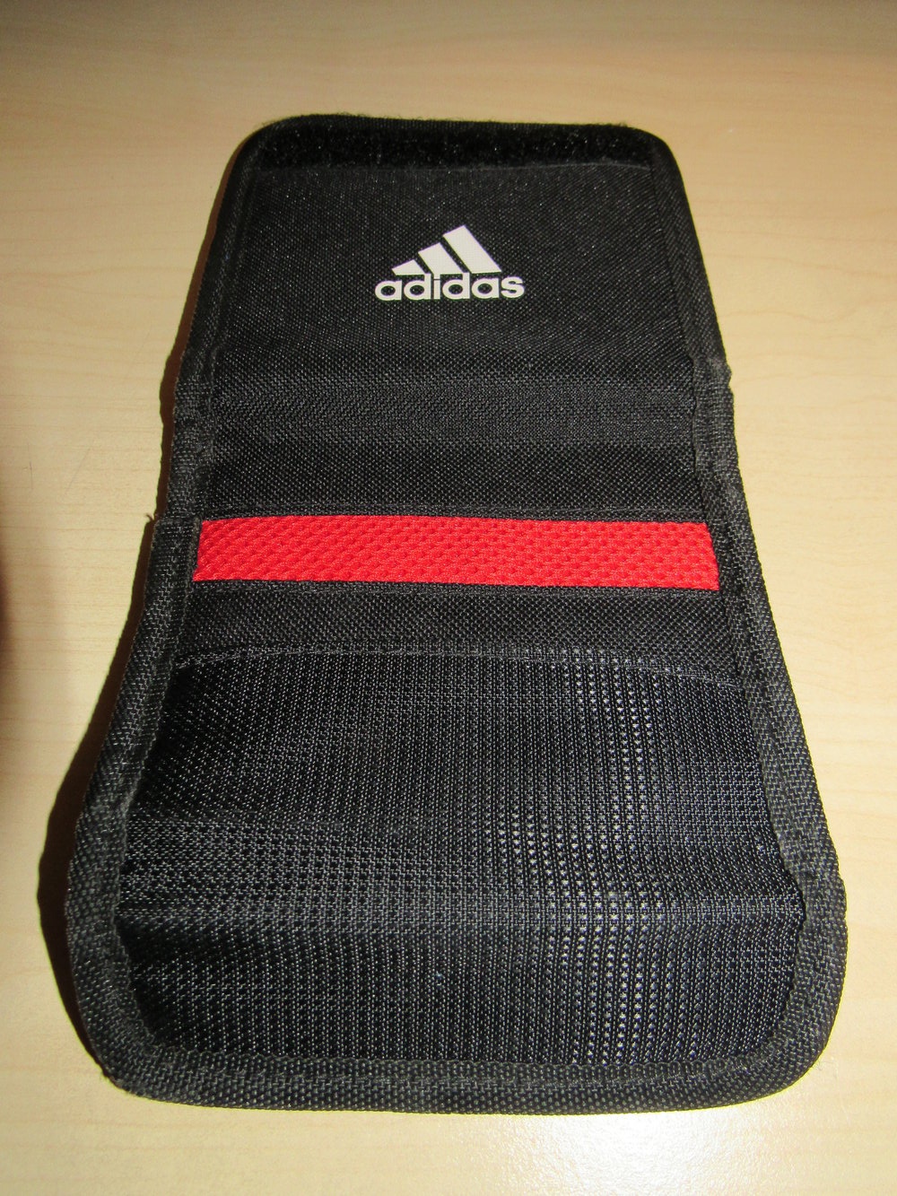 Schwarzer Geldbeutel von Adidas