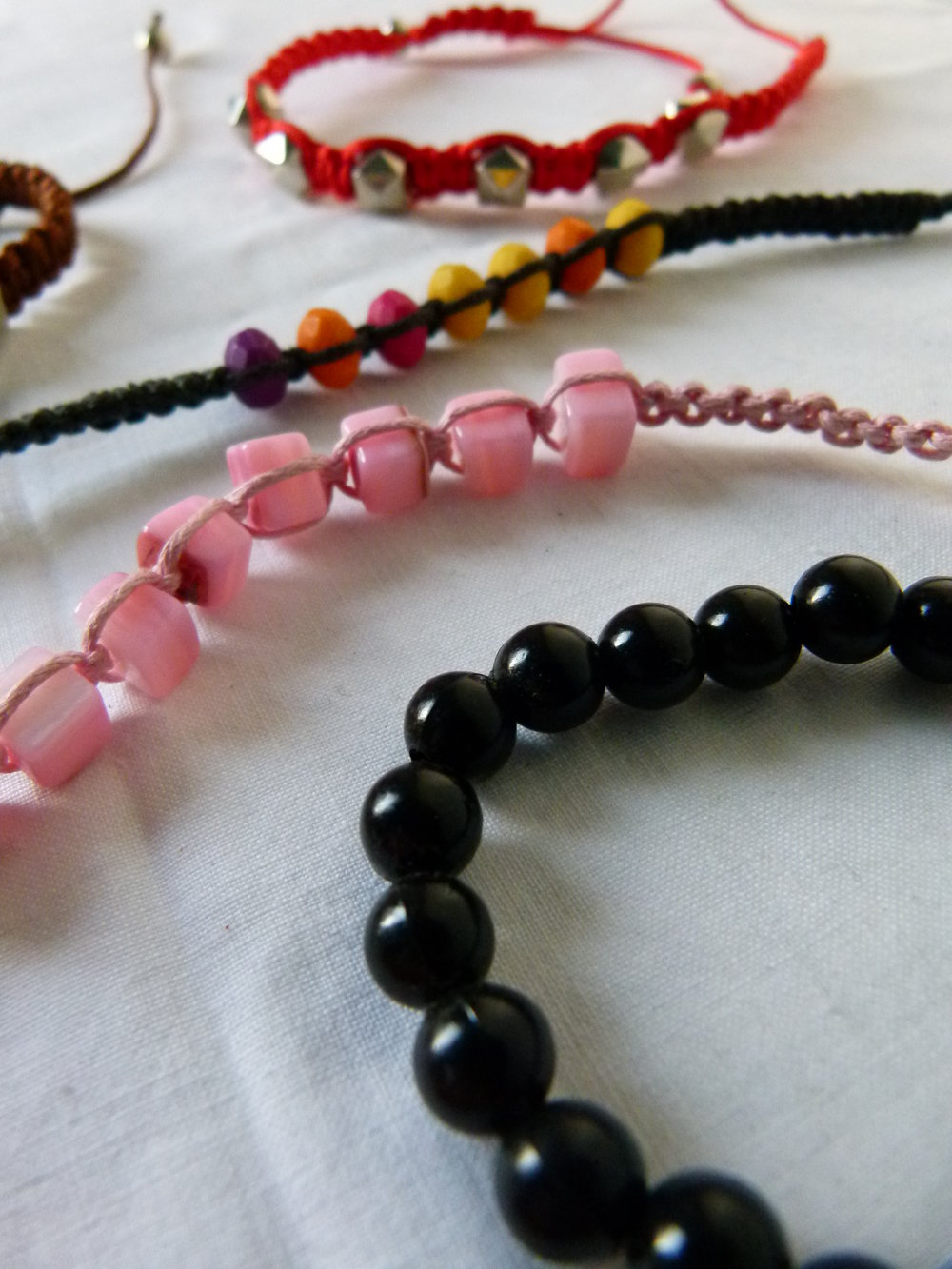 Armbänder Set, 6 Stück, Knüpf- & Perlenambänder, Modeschmuck, Boho Mori Festival Hippie