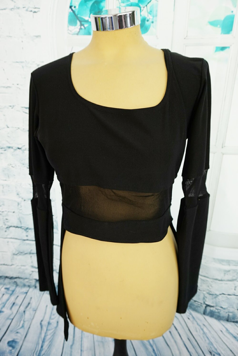 Undercover designer clothing bauchfrei