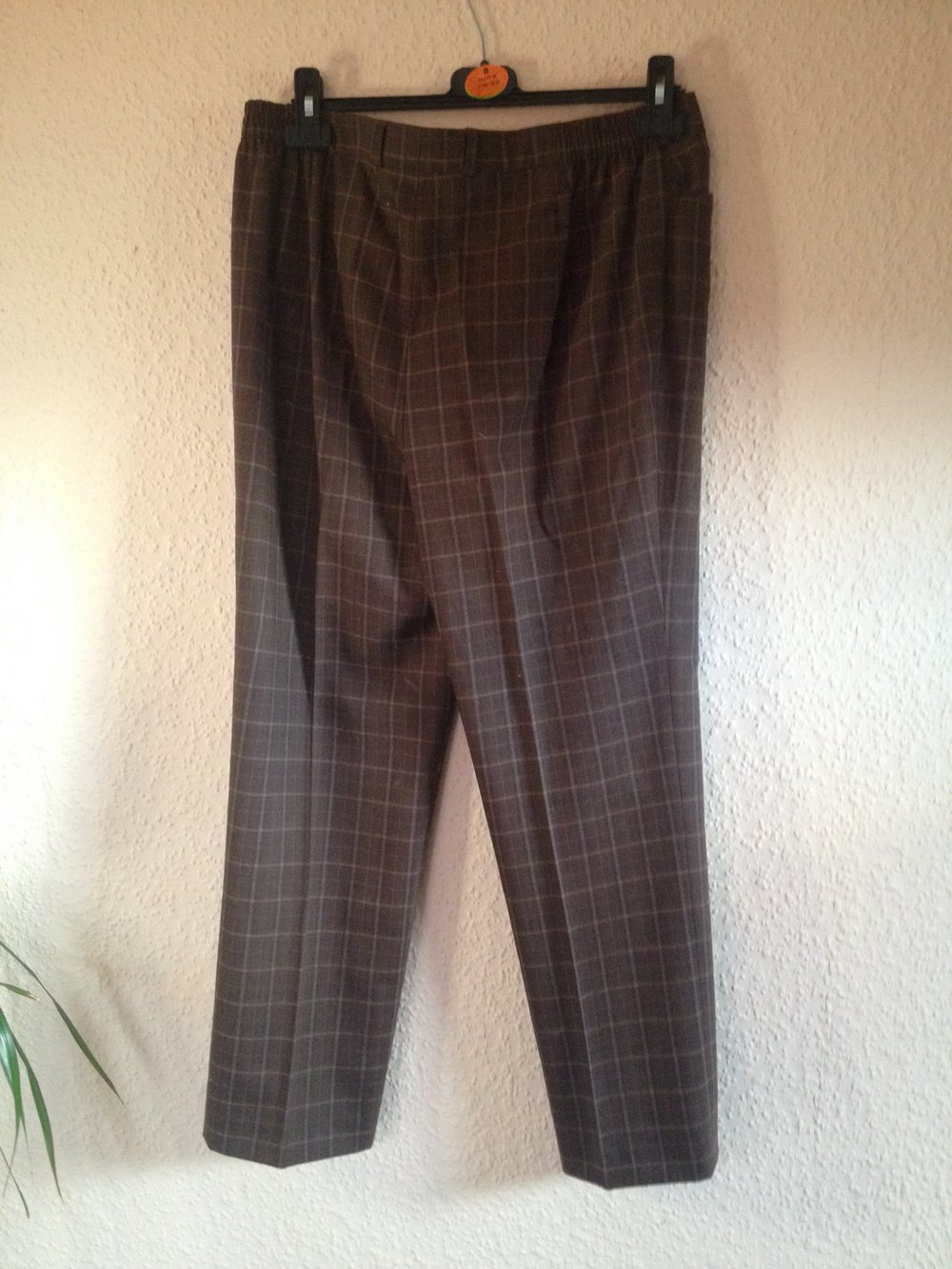 TONI braunkarierte Hose 