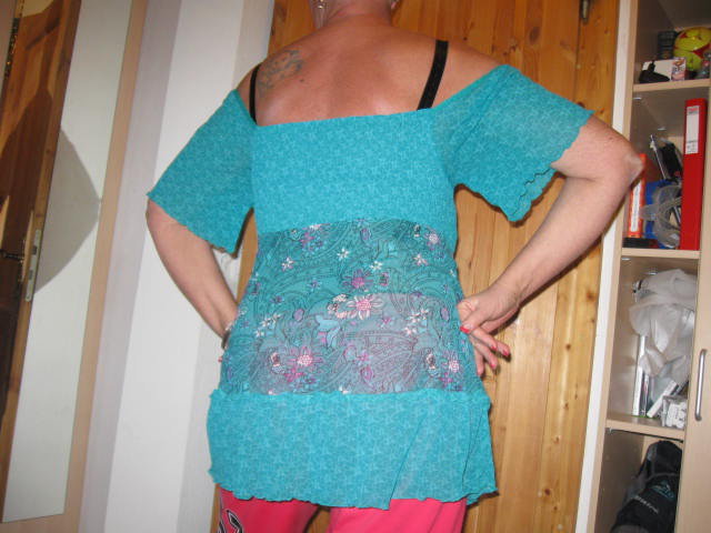 *** Wunderschöne ~ Tunika ~ Bluse ~ Rüschen ***