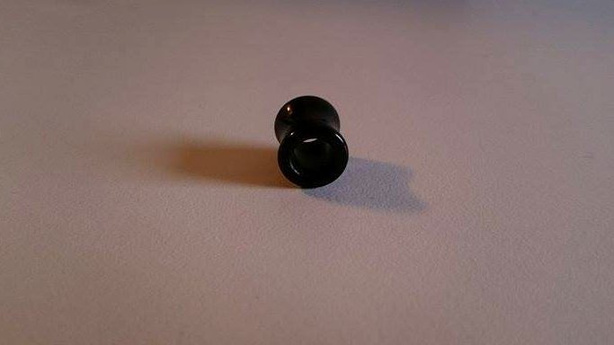 Schwarzer Acryltunnel 8mm