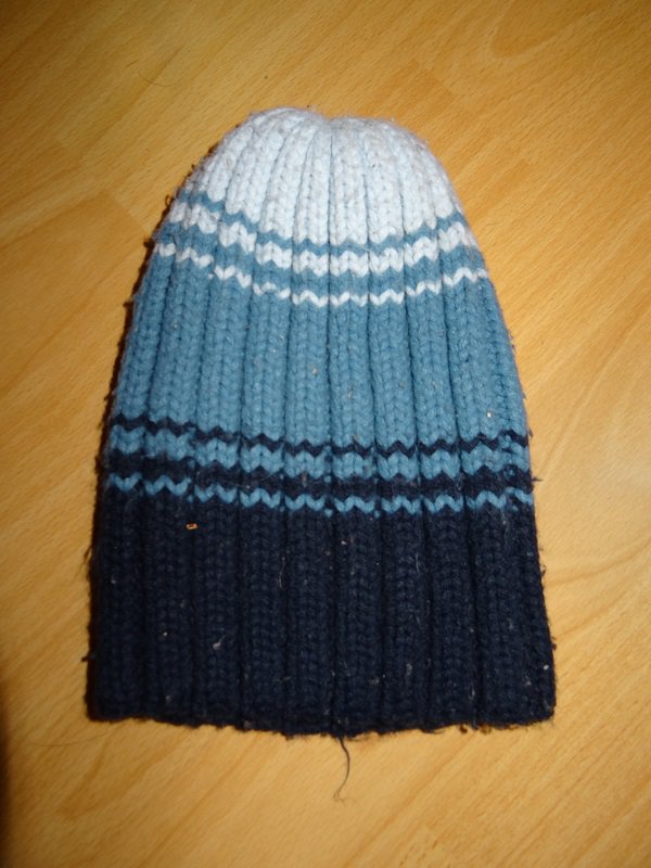 Schöne Strickmütze Strick Mütze blau für Kinder von ca. 1 - 4 Jahren