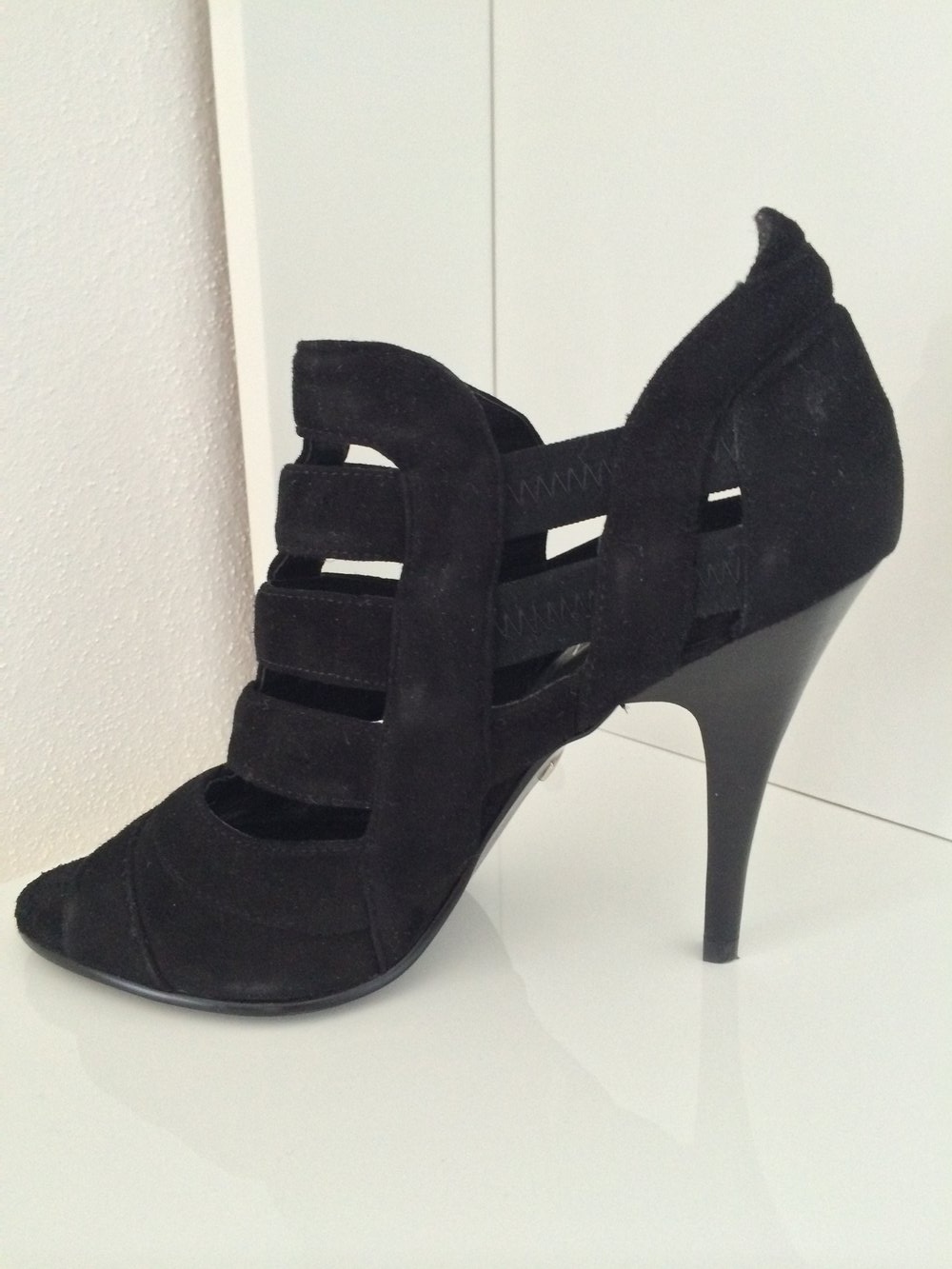 5th Avenue Pumps mit Cutouts