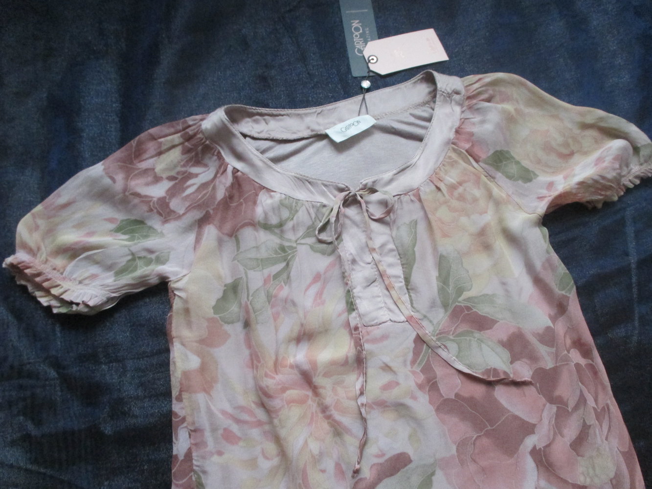 NEU mit ETIKETTEN Rosen Blüten Romantik Flower Carmen Style Seiden Chiffon Tunika Bluse 