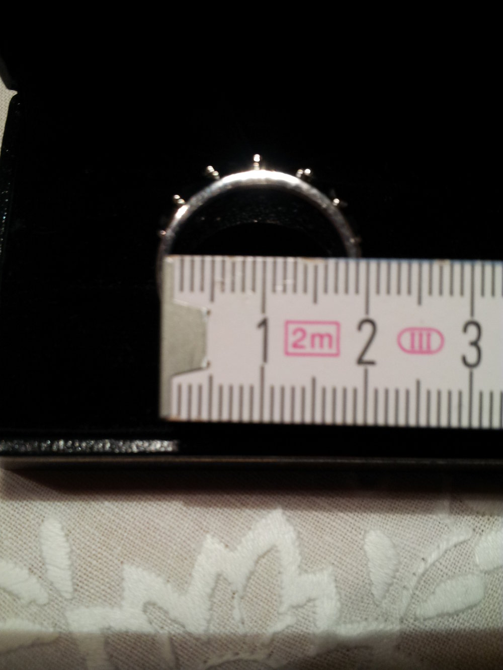 Ring mit schwarzen Steinen, Strass, kristall, schwarzer Stein, Silber