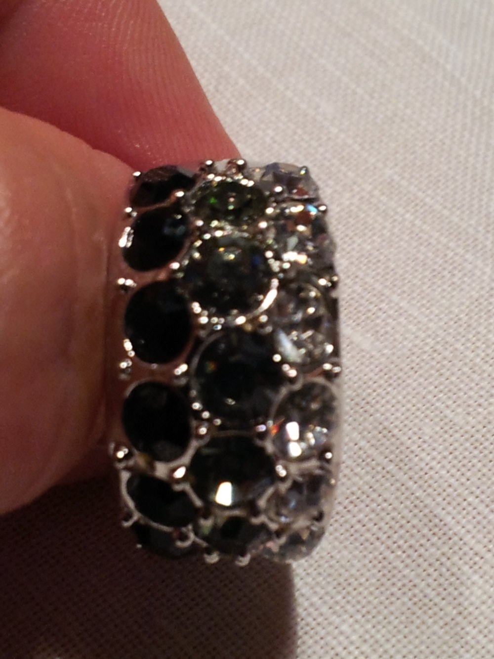 Ring mit schwarzen Steinen, Strass, kristall, schwarzer Stein, Silber