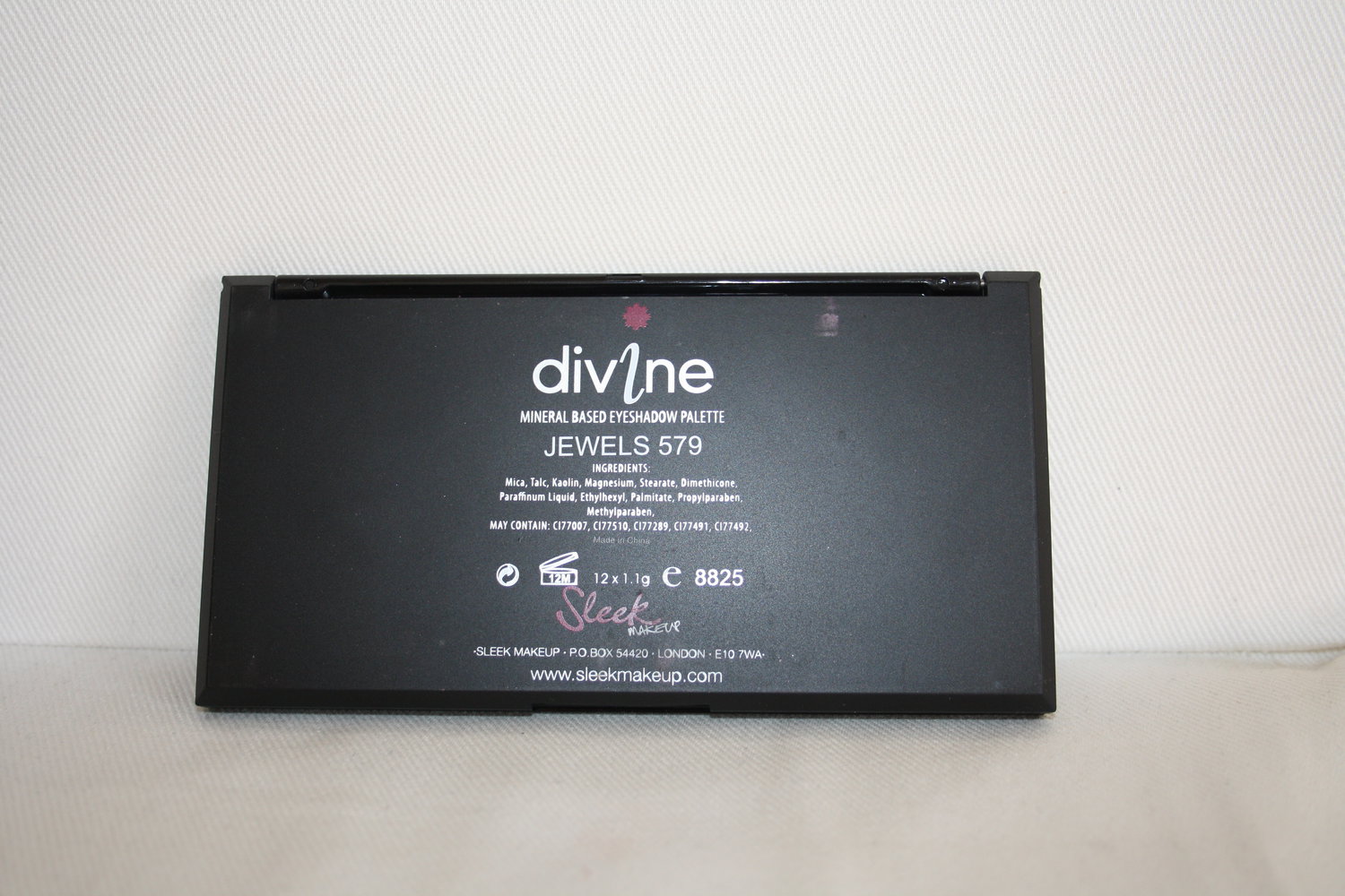 * Sammlerstück Sleek divine Jewels Lidschatten Palette