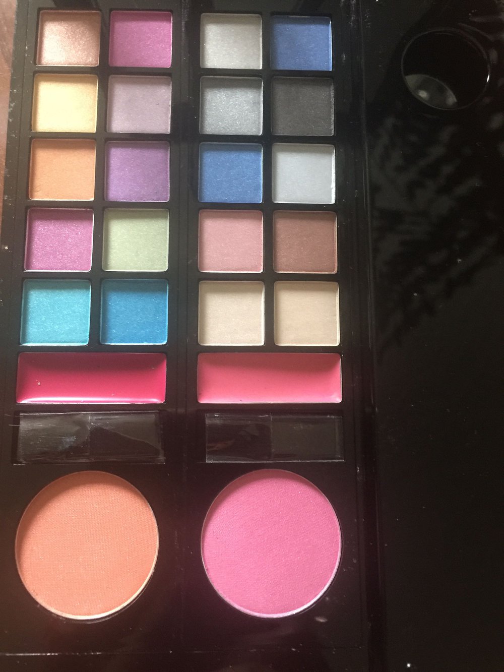 Lidschatten Palette neu