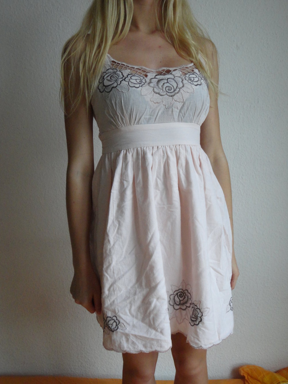 Hübsches Hell Rosa Kleid