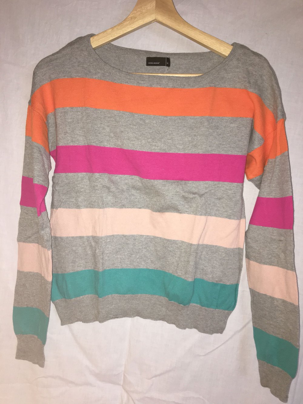 bunt gestreifter Pullover