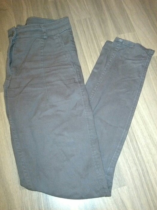 Braune Röhrenhose von H&M