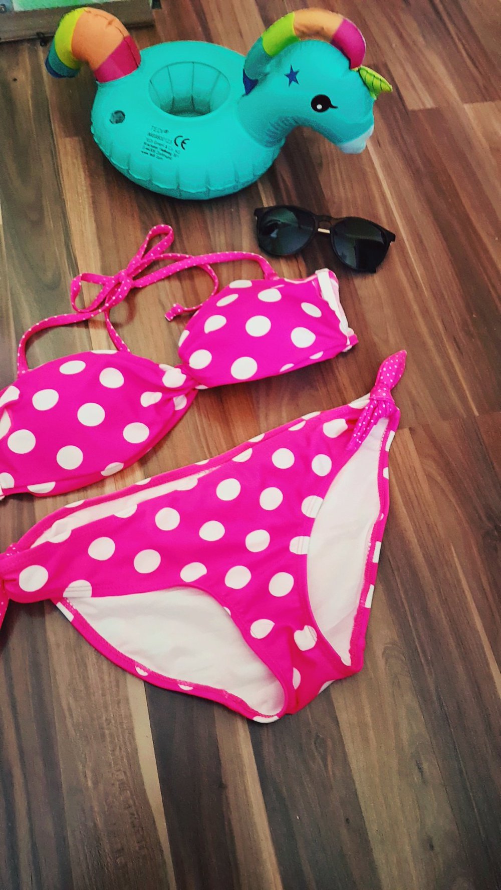 Pinker gepunkteter Bikini :)