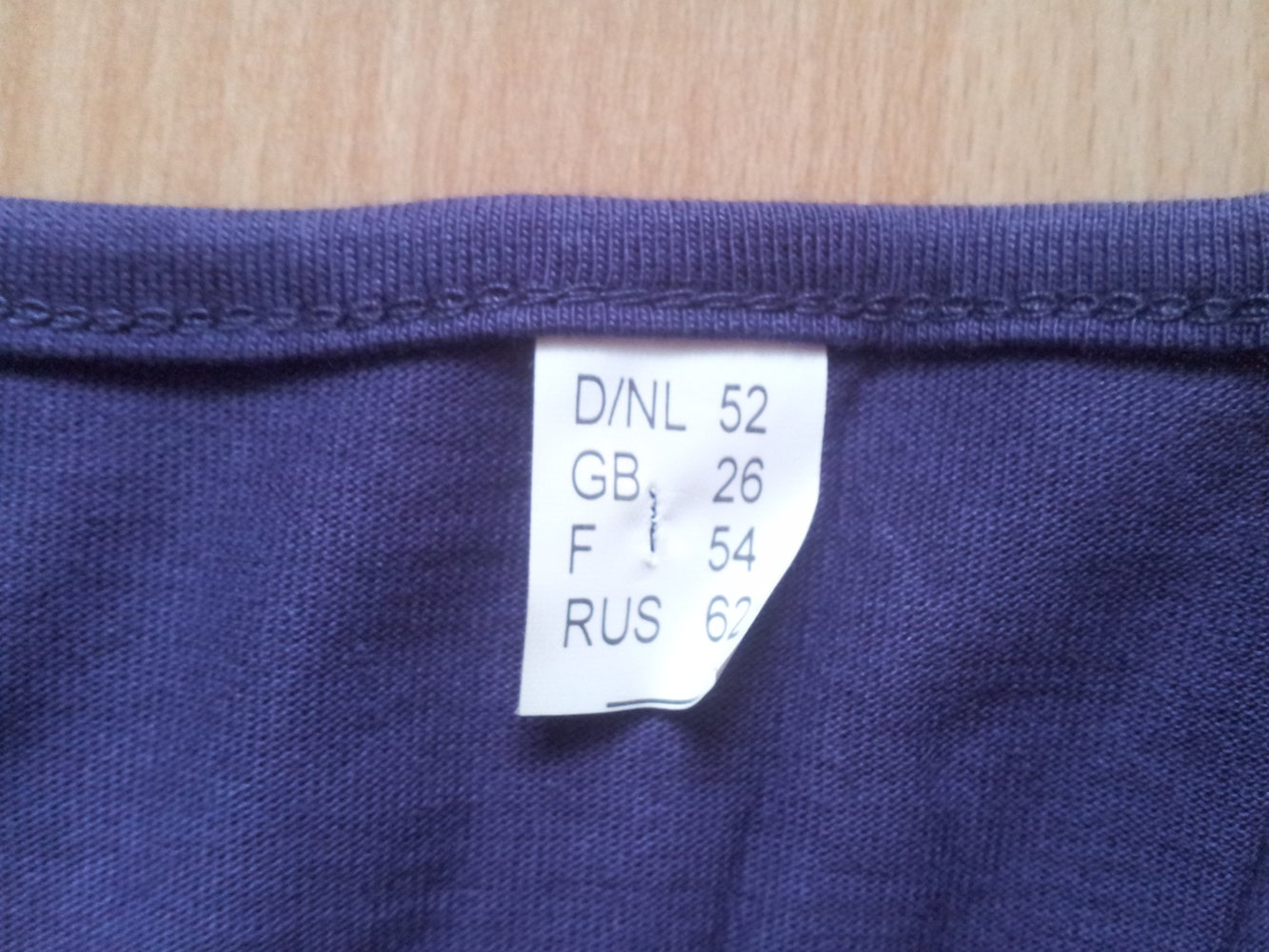  Shirt lila Gr. 52 Steine Perlen