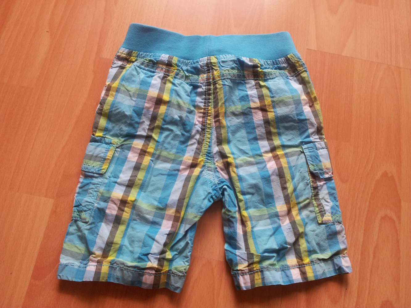 kurze Hose Shorts türkis grün weiß kariert Gr. 80