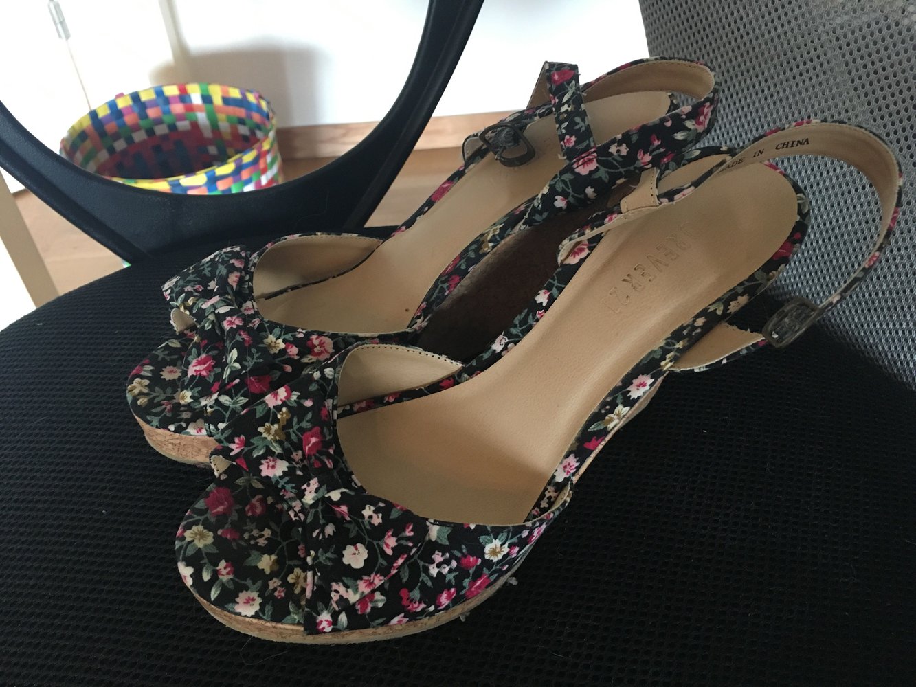 High Heels/ Wedges/ Keilabsatz mit Blumen Gr.37