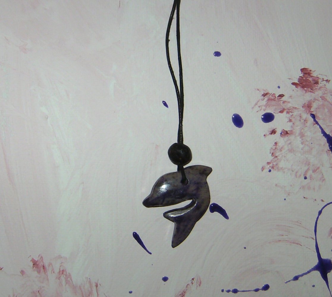 Glück! Delphin, Stein, Lila, Schmuck-Anhänger Halbedelstein Soladithfarben, Lederband, Talisman Energie Choker Kette