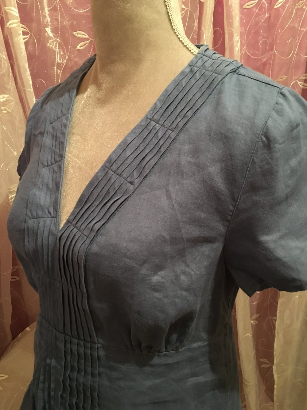 Ein Leinenkleid von Boden