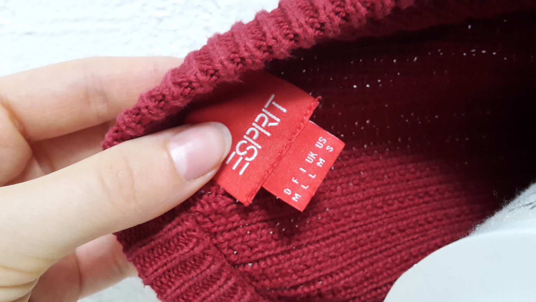 Roter ESPRIT Strickpulli