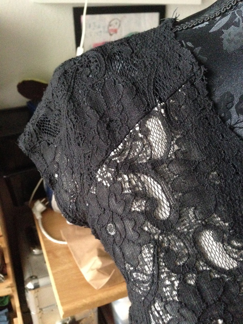 Spitzenkleid 