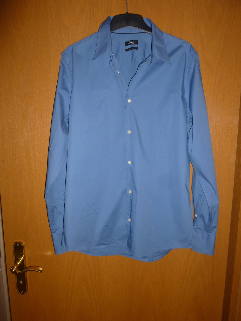 blaues Hemd 